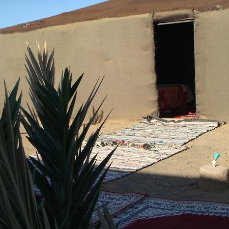 Bivouac La Fibule Des Dunes Мерзуга Экстерьер фото