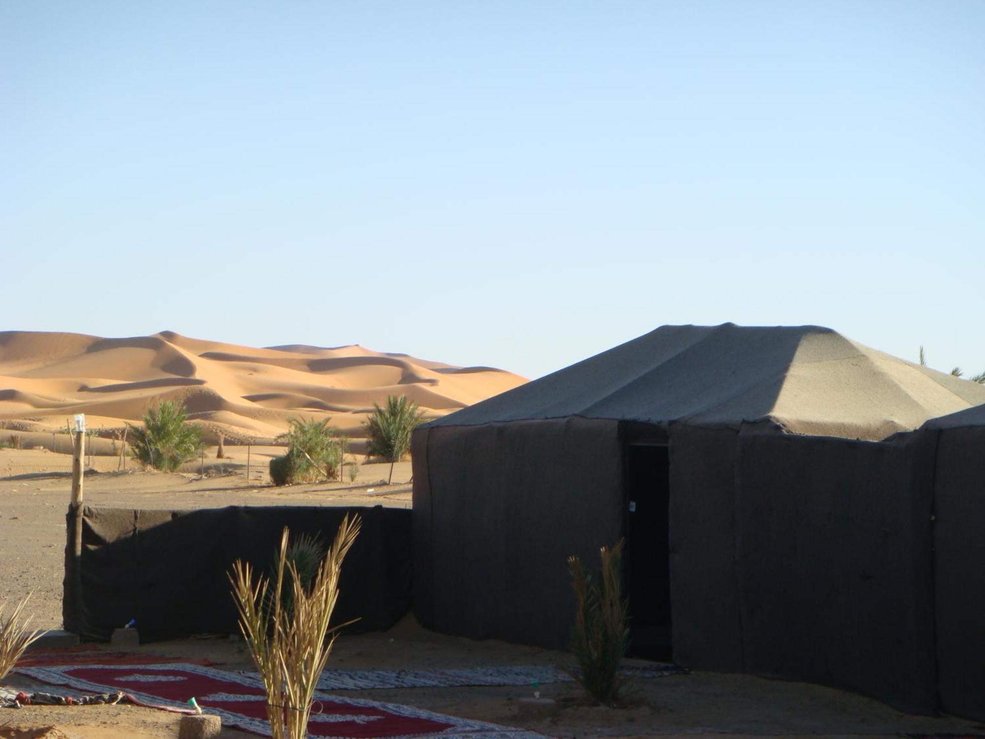 Bivouac La Fibule Des Dunes Мерзуга Экстерьер фото